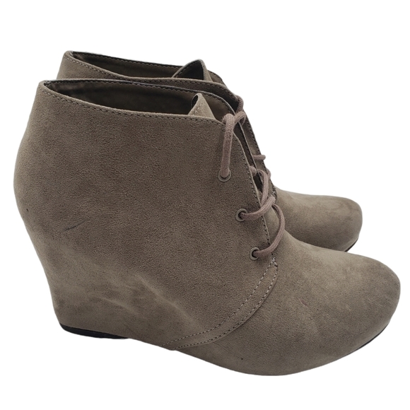 X Appeal Flynn Womens 8 Wedge Bootie Tan Fabric Lace Up 3.5 In Platform - Picture 1 of 9